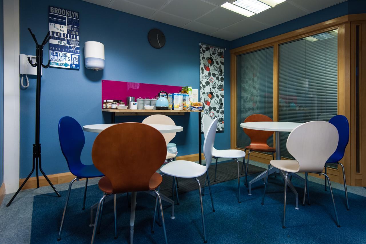 Russell Scott Backpackers Hostel Leeds  Exterior photo